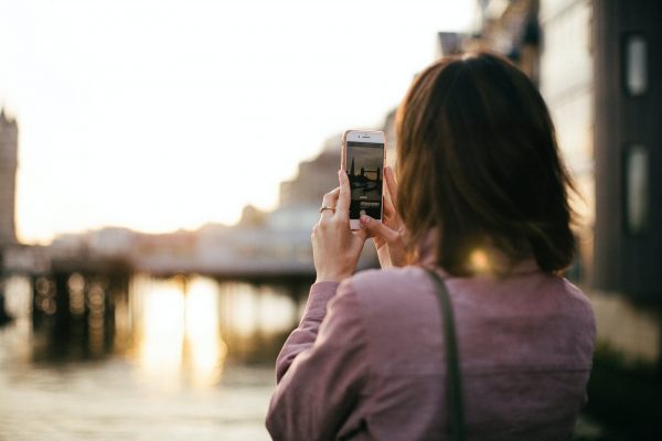 Dazz Cam Explained: The Vintage Camera App Turning Phones Into Film Cameras